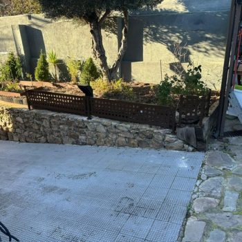 carpintería de hierro lacado, en vallado y puertas